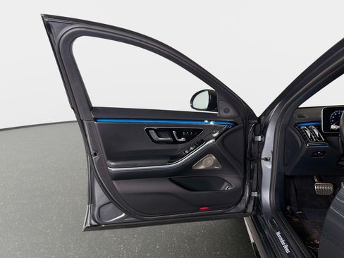 Used 2022 Mercedes-Benz S 580 4MATIC Sedan image 33