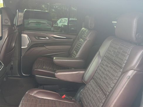 Used 2023 Cadillac Escalade ESV Sport Platinum w/ LPO, ONYX Package image 14