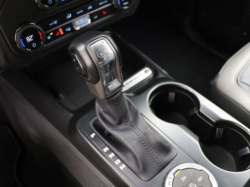 Used 2025 Ford Bronco Outer Banks image 22