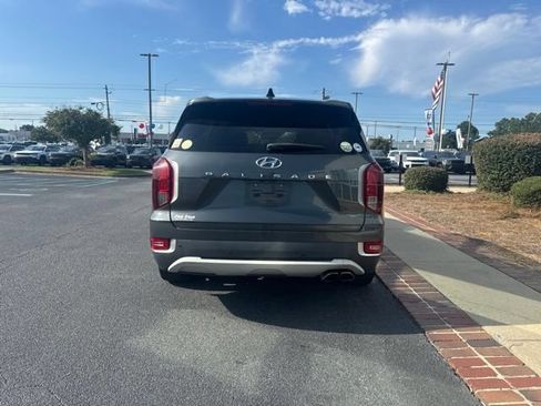 Used 2022 Hyundai Palisade SEL w/ Premium Package FWD image 8