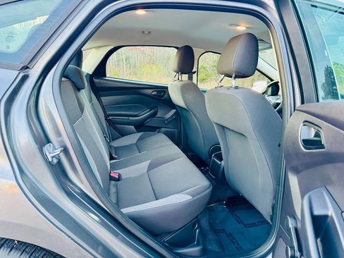 Used 2012 Ford Focus S image 19