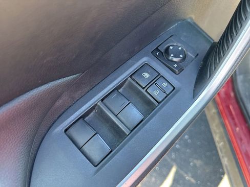 Used 2019 Toyota RAV4 LE w/ All Weather Liner Package AWD/4WD image 15