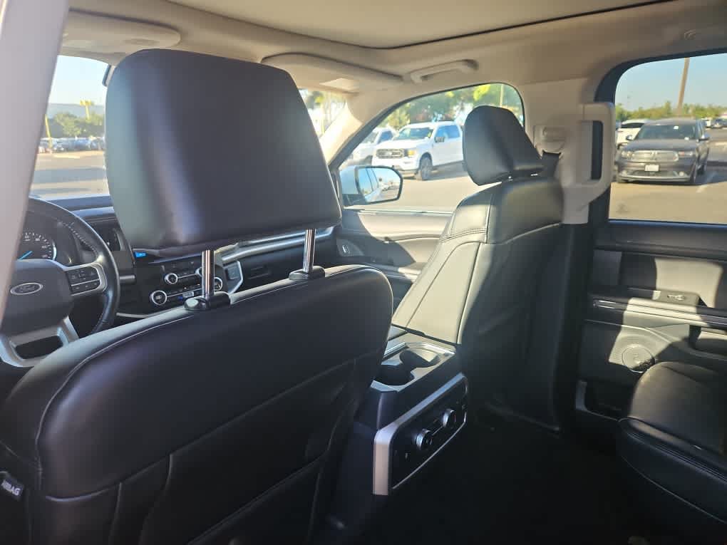 Used 2023 Ford Expedition XLT RWD image 12