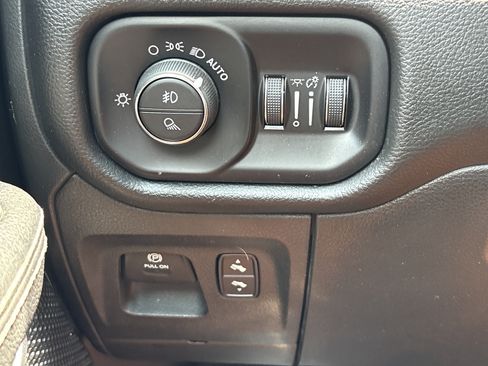 Used 2022 RAM 1500 Laramie RWD image 33