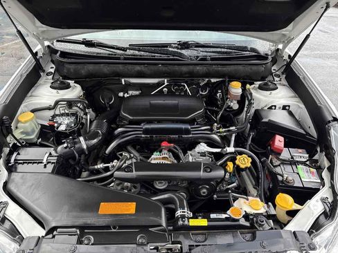 Used 2010 Subaru Outback 2.5i Limited image 23