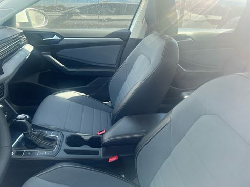 Used 2026 Volkswagen Jetta SE w/ Black Wheel Package FWD image 6