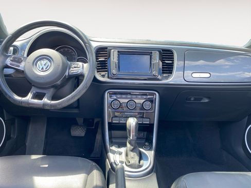 Used 2019 Volkswagen Beetle 2.0T SE FWD image 11