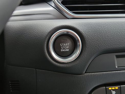 New 2025 MAZDA CX-5 AWD 2.5 S w/ Select Package image 17