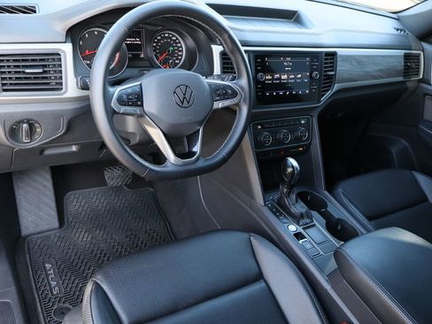 Used 2021 Volkswagen Atlas Cross Sport SE image 10