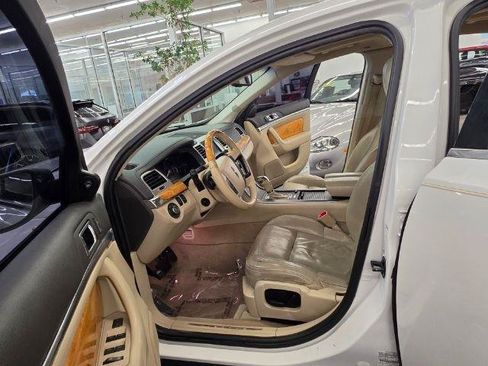 Used 2011 Lincoln MKS AWD w/ 102A Rapid Spec Order Code image 8
