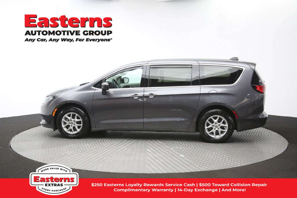 Used 2022 Chrysler Voyager LX FWD image 61