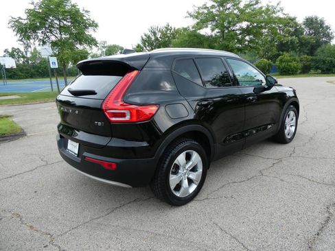 Used 2019 Volvo XC40 T5 Momentum AWD/4WD image 5