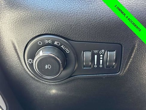 Used 2023 Jeep Compass Limited AWD/4WD image 11