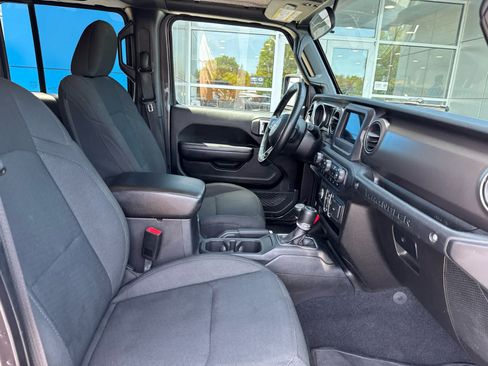 Used 2020 Jeep Wrangler Unlimited Sport S AWD/4WD image 4