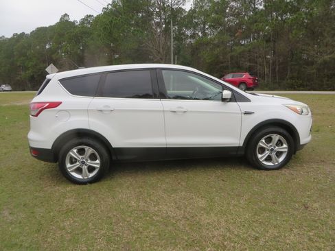 Used 2013 Ford Escape SE w/ Class II Trailer Tow Pkg image 5
