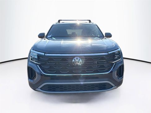 Used 2024 Volkswagen Atlas Cross Sport SEL image 2