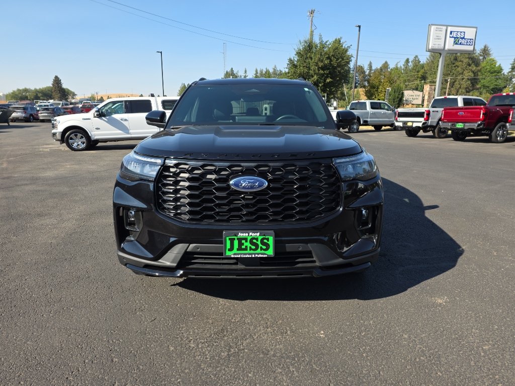 Certified 2025 Ford Explorer ST-Line w/ ST-Line Street Pack AWD/4WD image 3