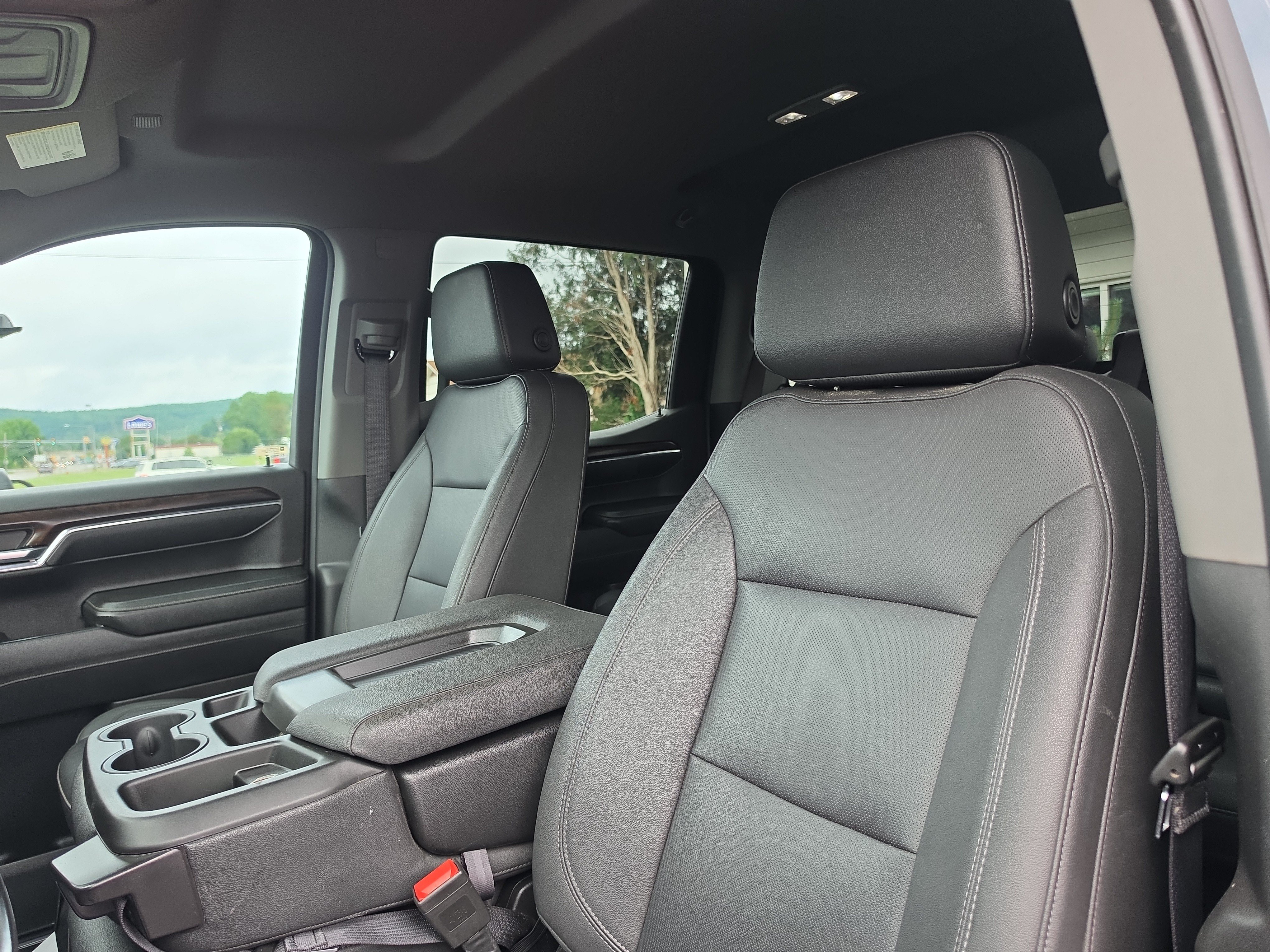 Used 2024 GMC Sierra 1500 SLT AWD/4WD image 13