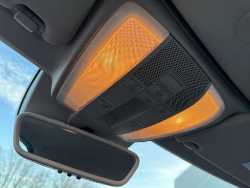 Used 2017 Mercedes-Benz E 400 Cabriolet image 29