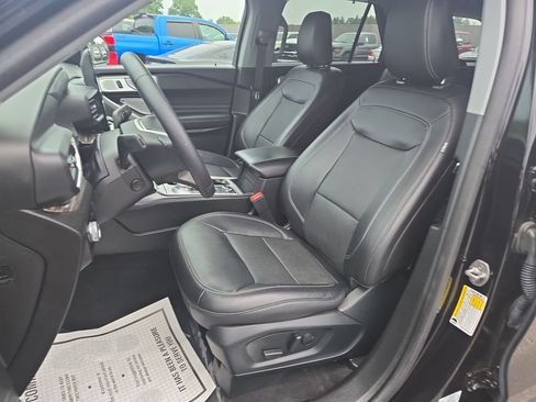 Used 2023 Ford Explorer Limited w/ Limited Technology Package AWD/4WD image 6