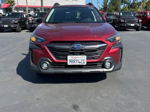 Used 2025 Subaru Outback Premium image 5