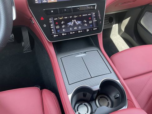 New 2024 Maserati Grecale Modena image 25