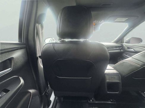 Used 2025 Buick Envista Avenir FWD image 47