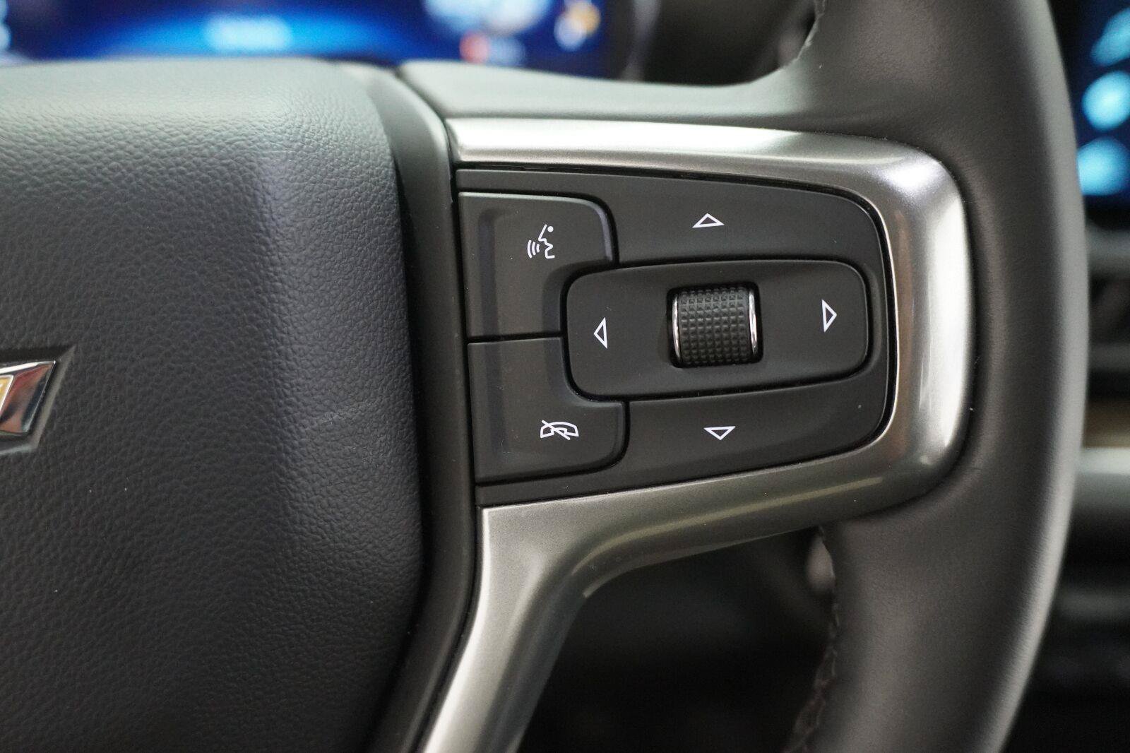 Used 2025 Chevrolet Silverado 1500 LT w/ Texas Edition Plus RWD image 10