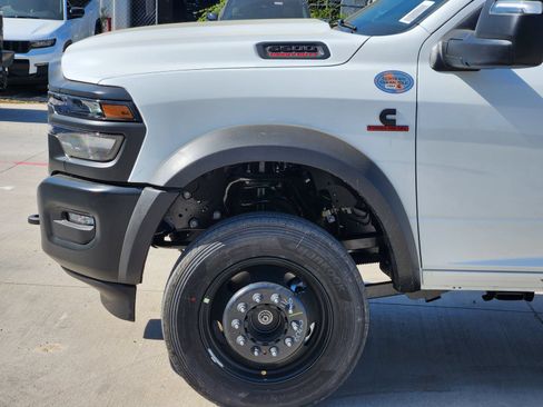 New 2026 RAM 5500 Tradesman AWD/4WD image 10