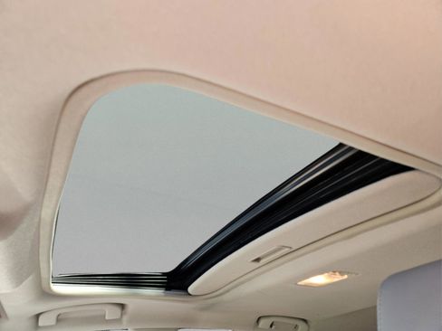 Used 2009 Nissan Rogue SL w/ Moonroof Pkg image 21