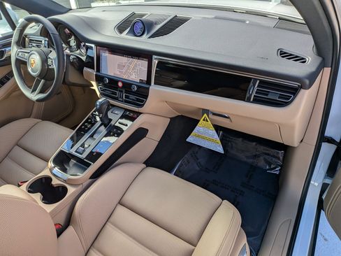 New 2026 Porsche Macan AWD/4WD image 26