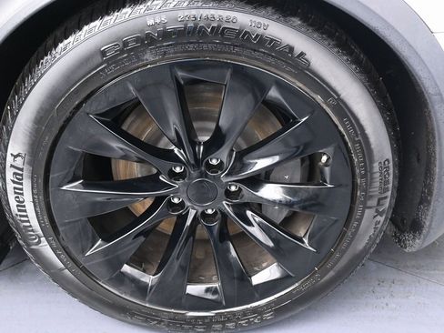 Used 2020 Tesla Model X Long Range image 42