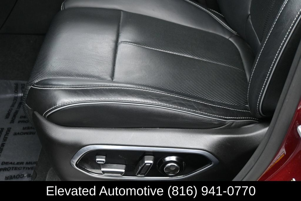 Used 2025 Jeep Grand Cherokee Overland w/ Adv Protech Group III AWD/4WD image 16