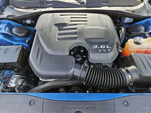 Used 2022 Dodge Charger SXT RWD image 22