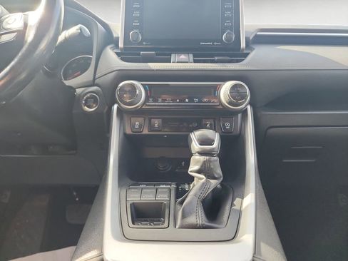 Certified 2020 Toyota RAV4 XLE w/ Convenience Package image 11