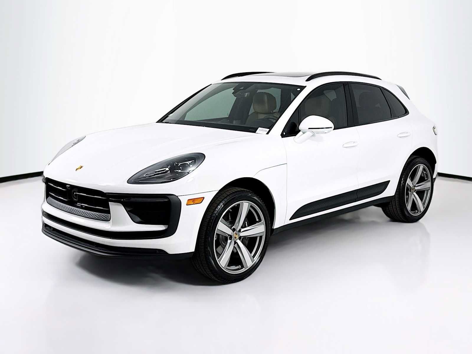 Used 2026 Porsche Macan AWD/4WD image 1