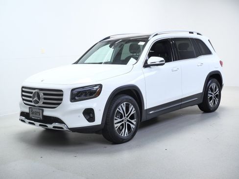Certified 2026 Mercedes-Benz GLB 250 4MATIC image 9