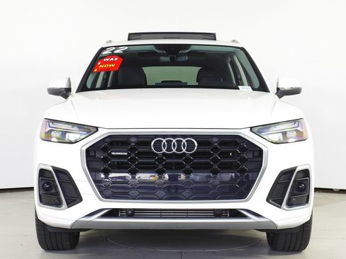 Used 2022 Audi Q5 2.0T Premium w/ Convenience Package image 3