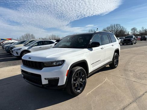 New 2025 Jeep Grand Cherokee L Limited AWD/4WD image 16