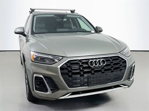 Used 2023 Audi Q5 2.0T Premium Plus w/ Premium Plus Package image 2