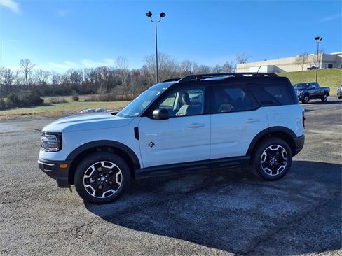 Used 2024 Ford Bronco Sport Outer Banks w/ Tech Package image 23