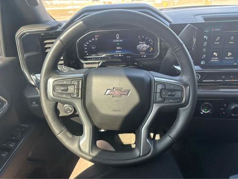 Used 2024 Chevrolet Silverado 1500 LT image 17