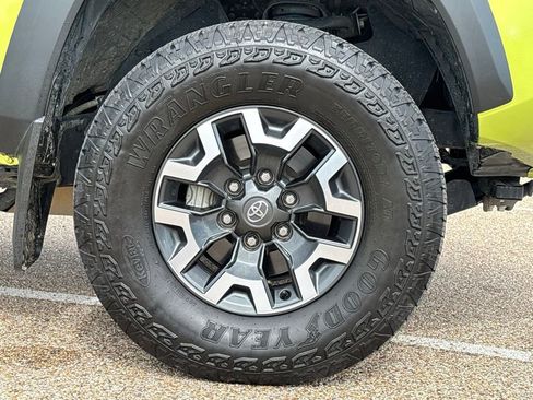 Used 2023 Toyota Tacoma TRD Off-Road AWD/4WD image 8