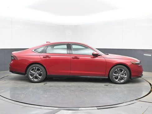 Used 2024 Honda Accord EX-L image 11