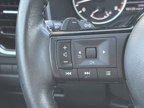 Used 2022 Nissan Rogue SL w/ SL Premium Package image 13