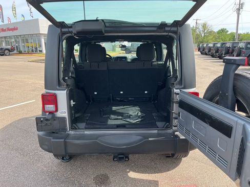 Used 2017 Jeep Wrangler Unlimited Sport w/ Connectivity Group image 21