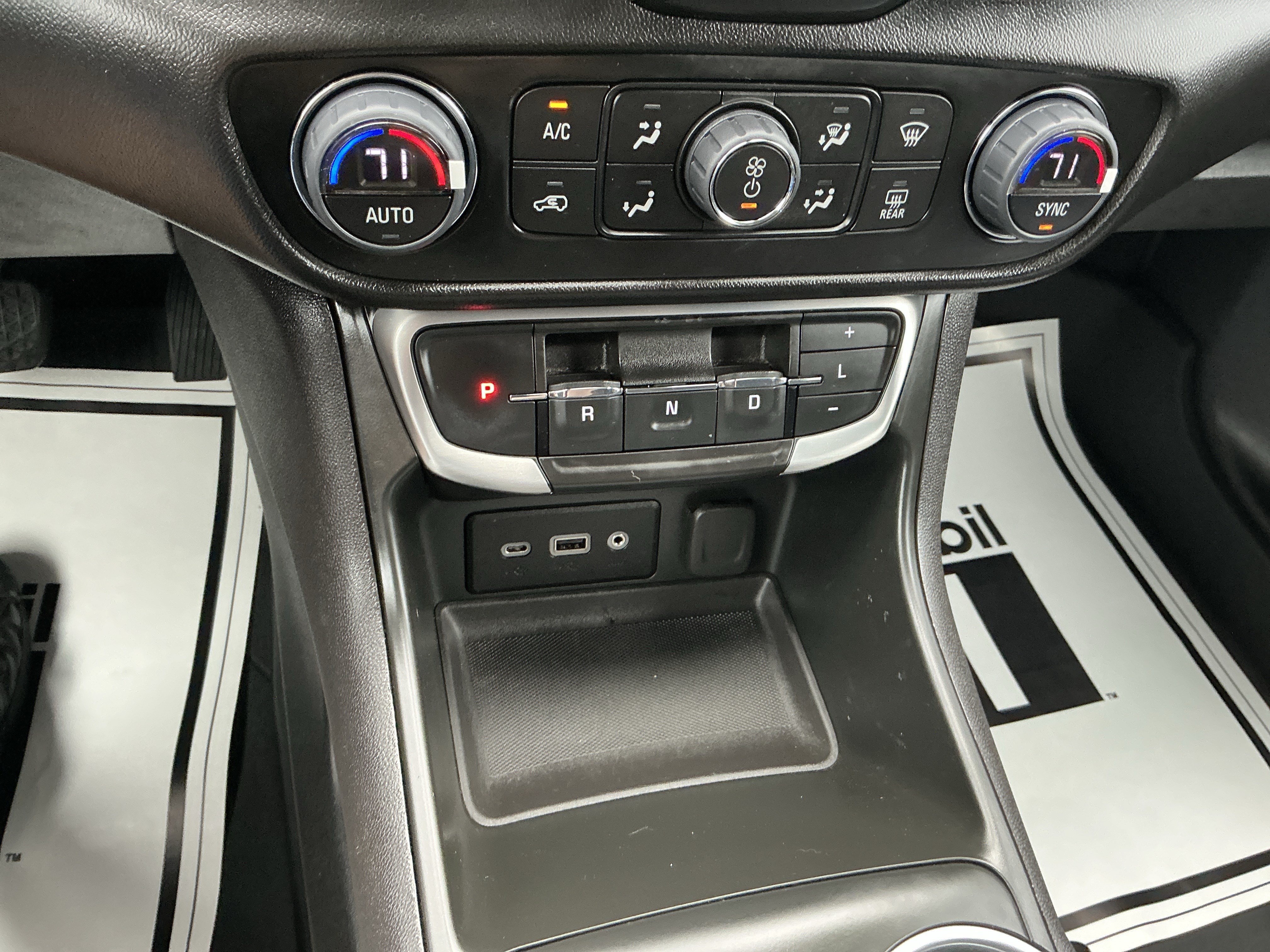 Used 2022 GMC Terrain SLE w/ Driver Convenience Package AWD/4WD image 25