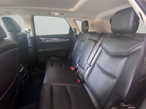 Used 2017 Cadillac XT5 Luxury w/ Driver Awareness Package AWD/4WD image 11