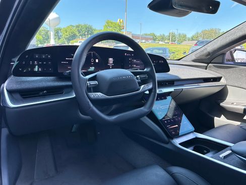 Used 2024 Lucid Air Touring AWD/4WD image 7
