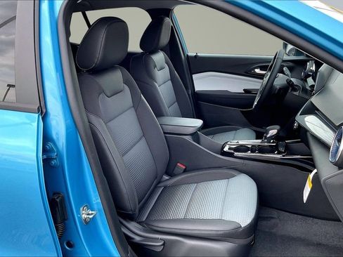 New 2026 Chevrolet Trax LT w/ Driver Confidence Package image 11